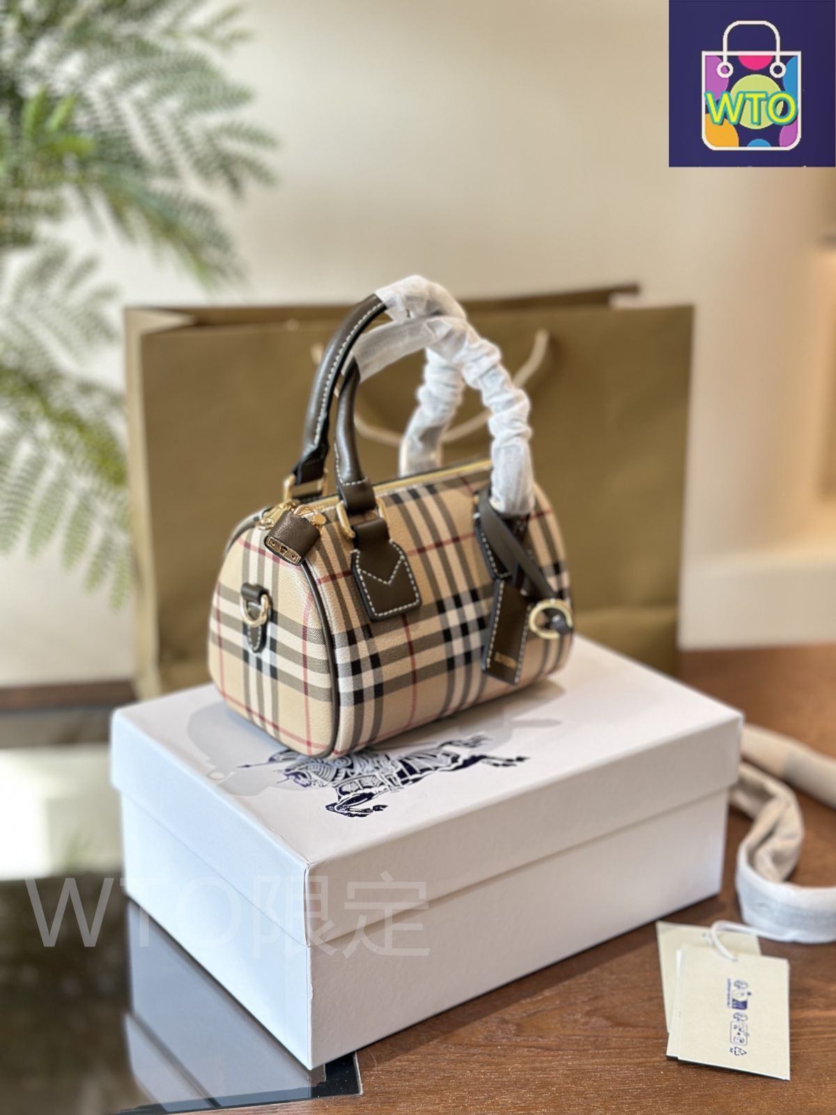関税込 Burberry ミディアム チェック ボウリングバッグ
