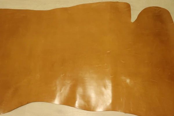 ウイスキー 210ds ヌメ革 牛革 バングラデシュ レザー アニリン仕上げ はぎれ 一枚革 レザークラフト 革 皮 本革 diy 生地 材料