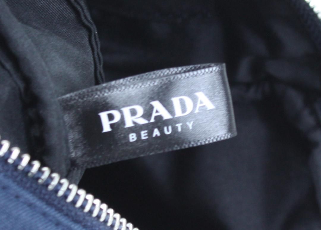 prdp11 新品未使用本物箱付き プラダ PRADA ノベルティトラベルポーチ