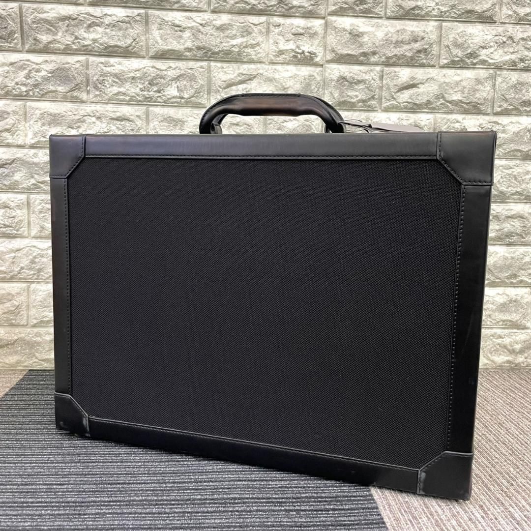 超 TOM FORD トムフォード キャンバス レザー アタッシュケース