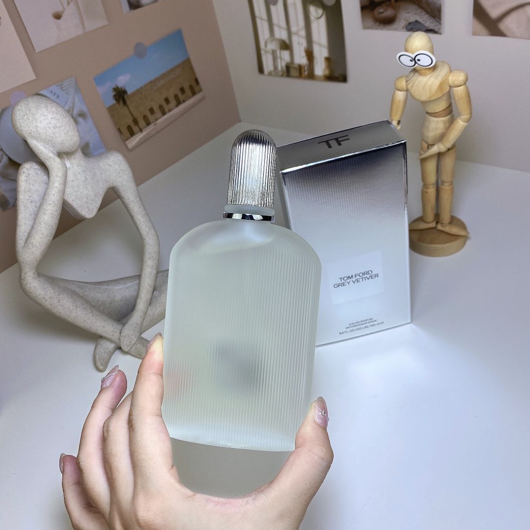 新品未開封 トムフォード TomFord Grey Vetiver パルファン 100ml 香水 ユニセックス - メルカリ