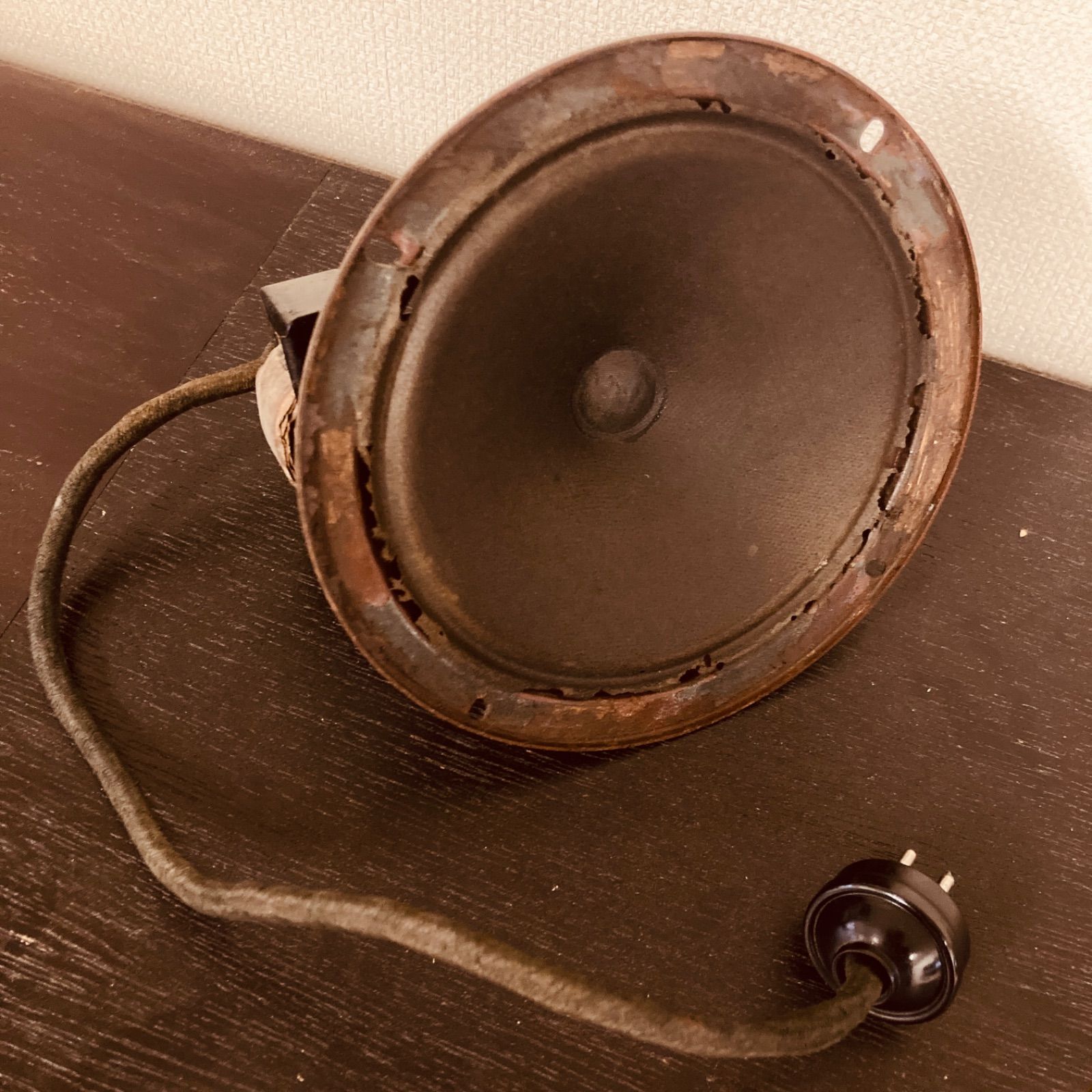 昭和レトロ ジャンク品 ONKYO 真空管ラジオに付いていた 昭和レトロ ジャンク品 ONKYO 真空管ラジオに付いていた