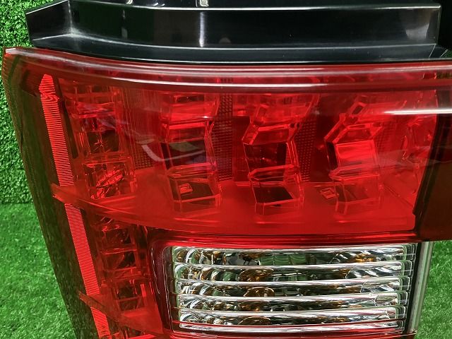 デリカD5　3DA-CV1W テールレンズ左 デリカD5 CV5W 左テールランプ ライト レンズ A19 イマゼン