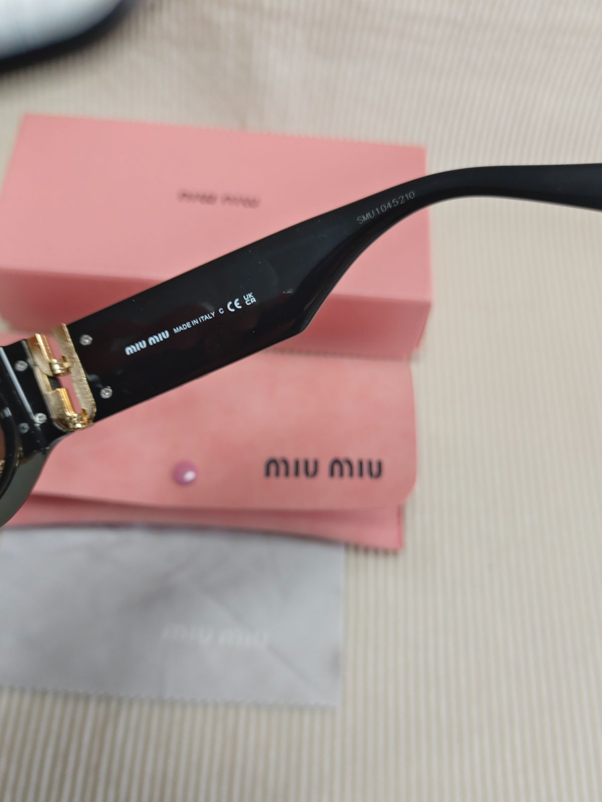 miumiu ミュウミュウ