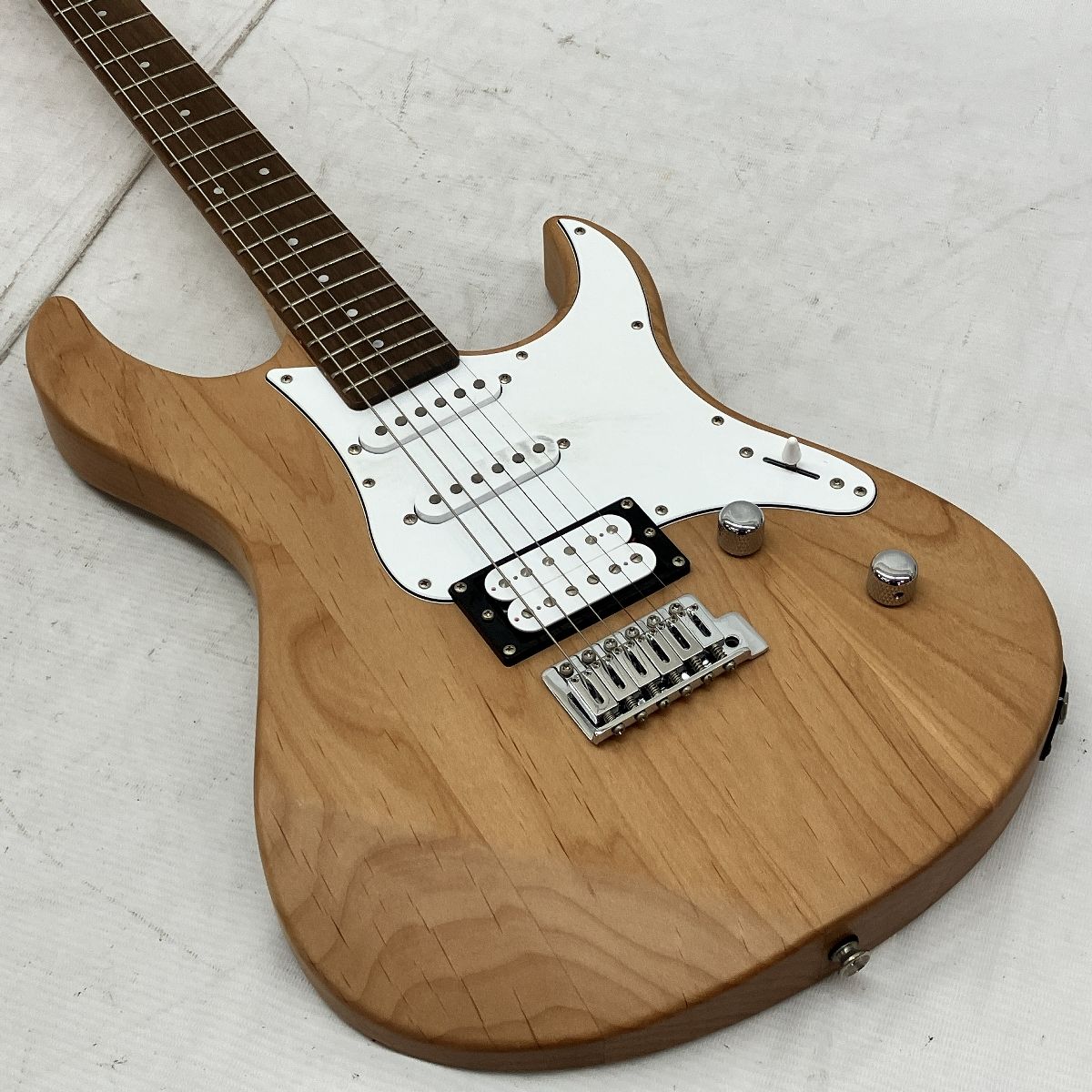 最終価格！中古　YAMAHA PACIFICA パシフィカ PAC112V YAMAHA PACIFICA エレキギター PAC112V ヤマハ パシフィカ 中古