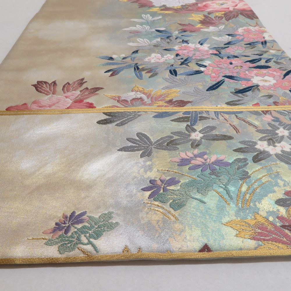 袋帯 正絹 金糸銀糸 パステル系 花々文様 緑色xピンク色 刺繍入り 六