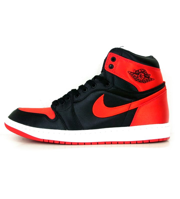 ナイキ NIKE □ 【 WMNS AIR JORDAN 1 Retro High OG Satin Bred