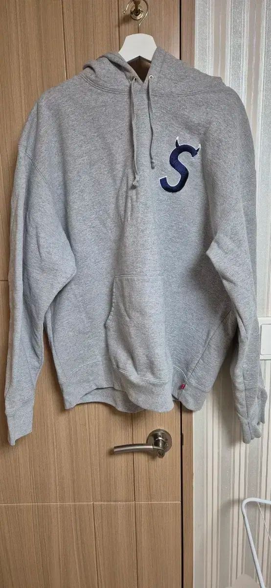 2XL Supreme(シュプリーム) s ロゴ フード