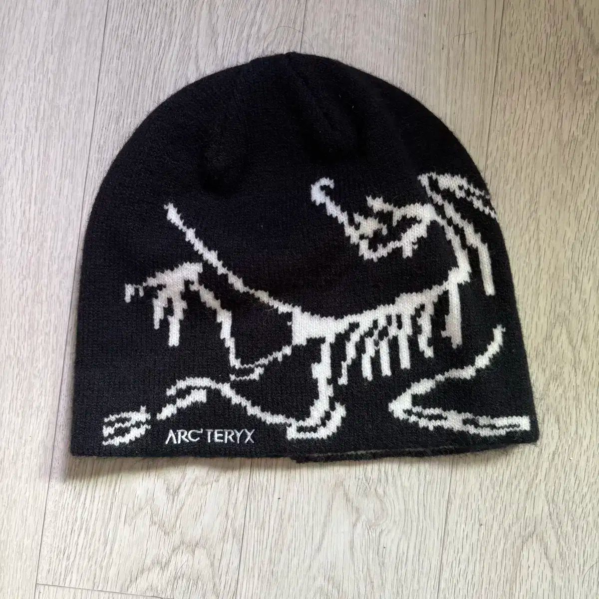 S/M PALACE Furry Ears Nein Cuff Beanie New Era Colorblock