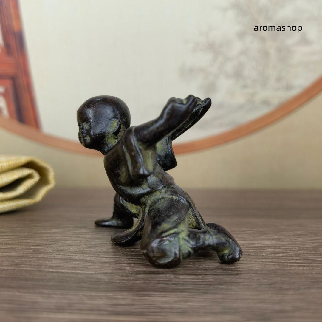 銅製 中国カンフー和尚 応接間 玄関 書架 博古架 茶台 装飾品