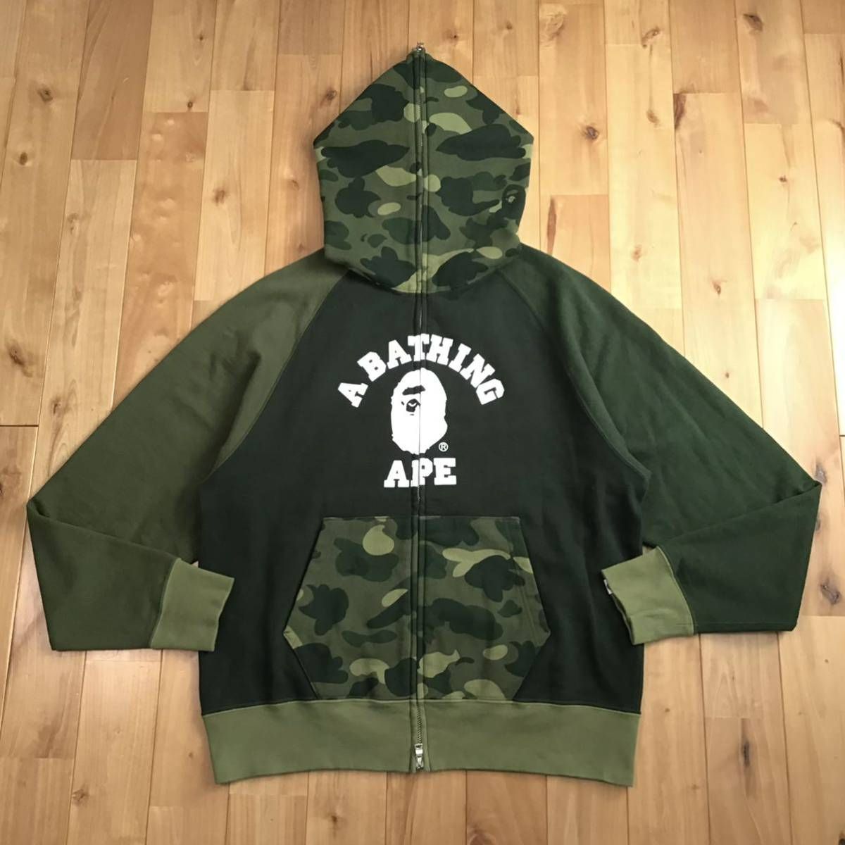 Green camo カレッジロゴ クレイジー パーカー Mサイズ a bathing ape BAPE full zip hoodie エイプ  ベイプ アベイシングエイプ 迷彩