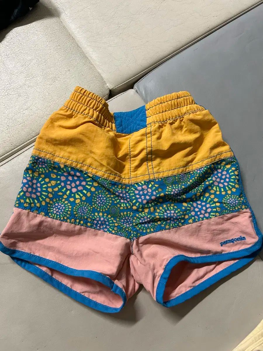 patagonia パタゴニア パンツ キッズ 5T