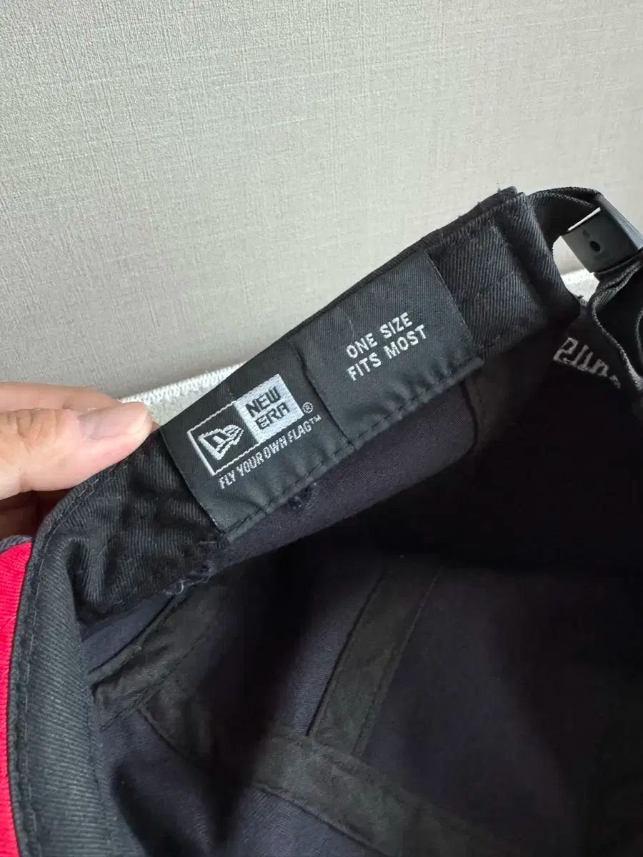 メゾンキツネ X