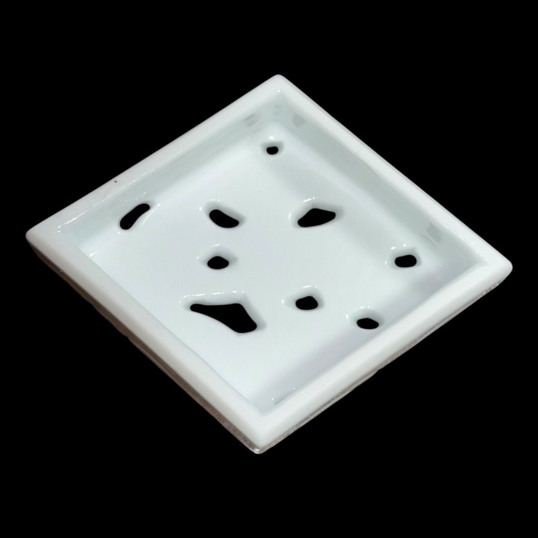 某有名資産家委託品 本物保証!! 十三代 酒井田柿右衛門 香炉 菱形 吉祥