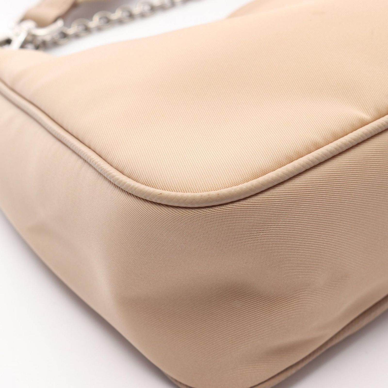 プラダ PRADA ショルダーバッグ Re-Edition 2006 エンブロイ