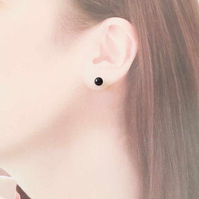 スタッドピアス