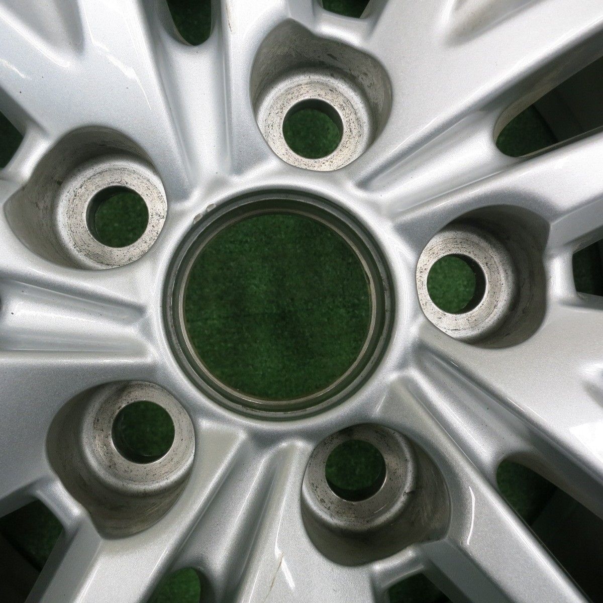 超バリ溝！キレイ！ほぼ10分★スタッドレス 215/60R17 トーヨー ウインタートランパス TX Exceeder HOT STUFF エクシーダー 17インチ★ ラブリオンRS01の値段と価格推移は？｜1件の売買データからラブリオン