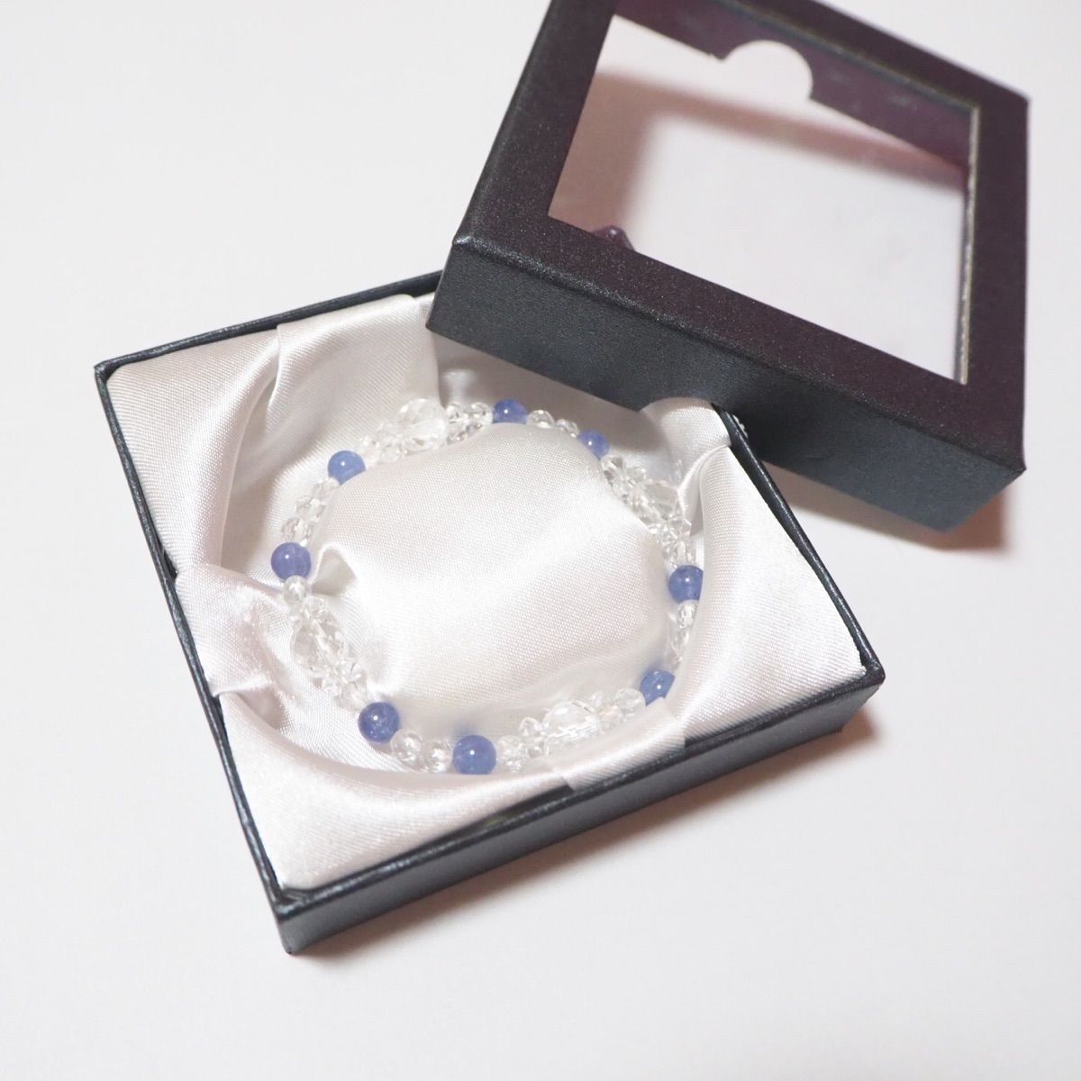 タンザナイトとカット水晶のブレスレット♡ - メルカリ