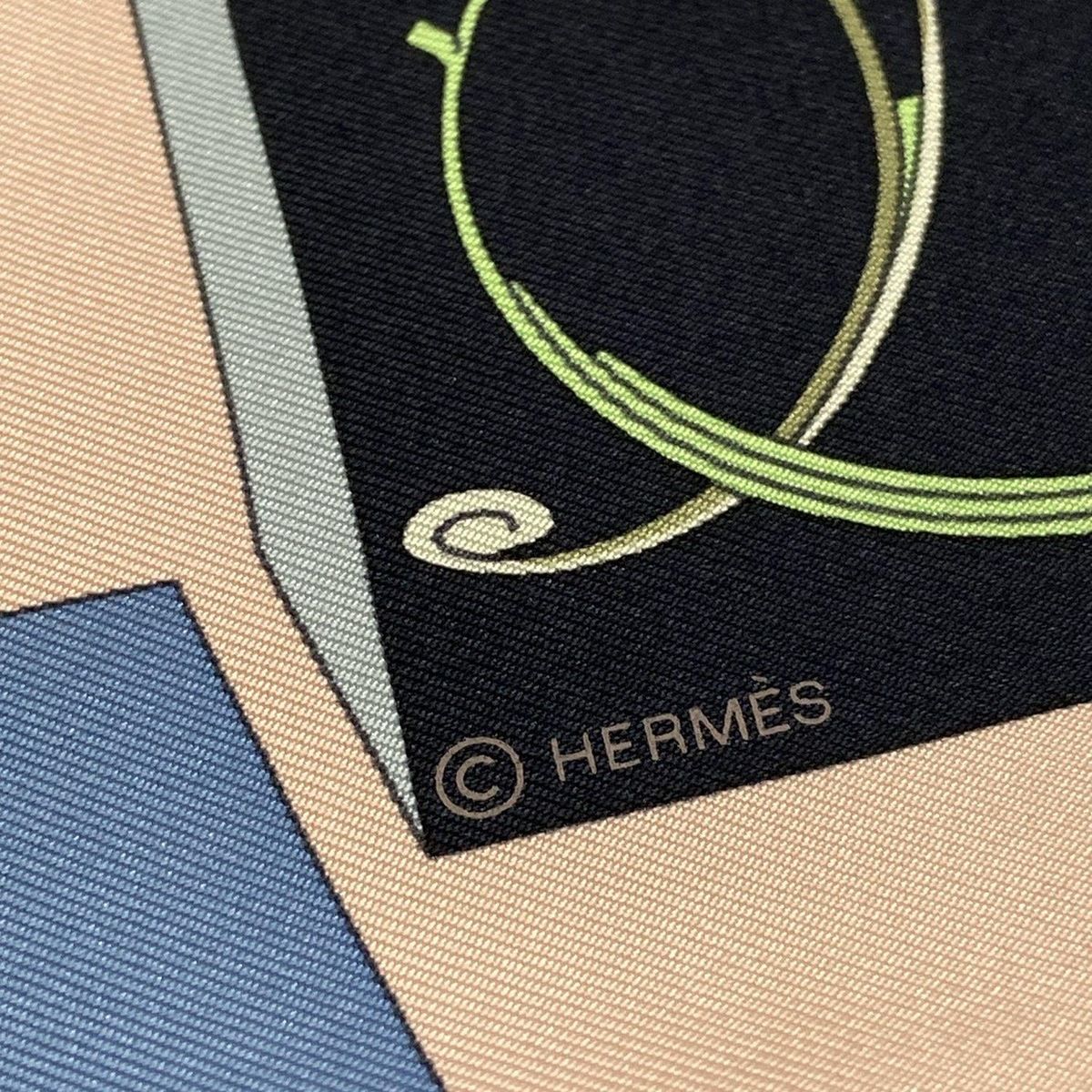 HERMES - 美品 エルメス HERMES スカーフ カレ90 SPRINGS
