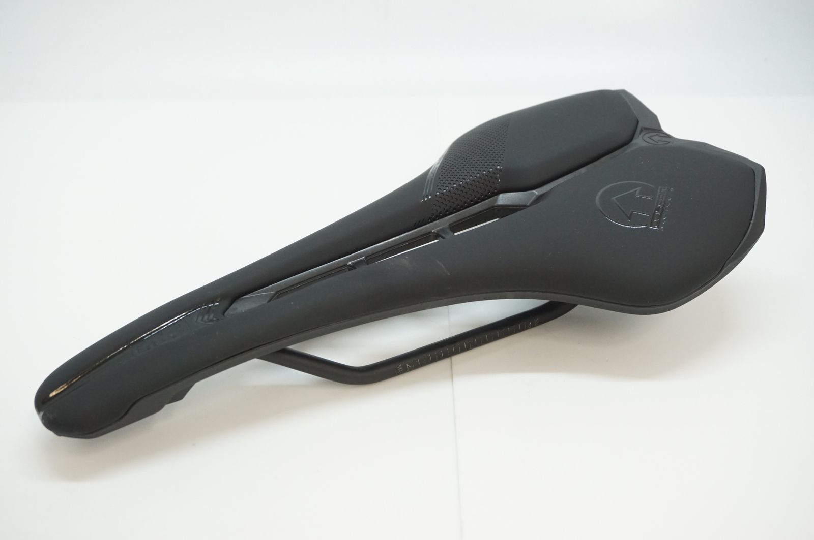 シマノ PRO ファルコン サドル PRO ファルコンカーボン AFホワイト