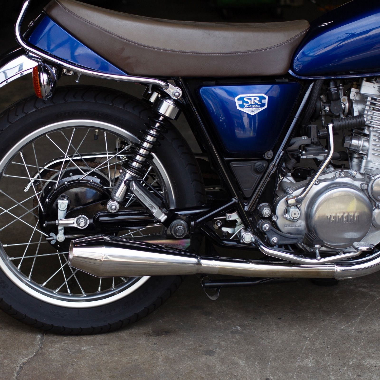 SR400 マフラー　ショート管　FI車用 ヤマハ SR400 STDメガホン ショート スリップオン ダウン FI車