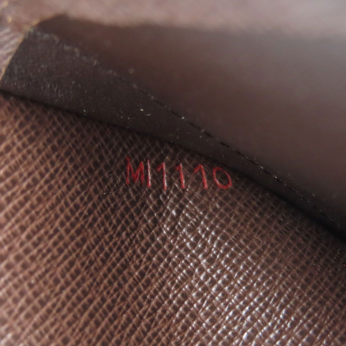 二つ折り財布 小銭入れあり