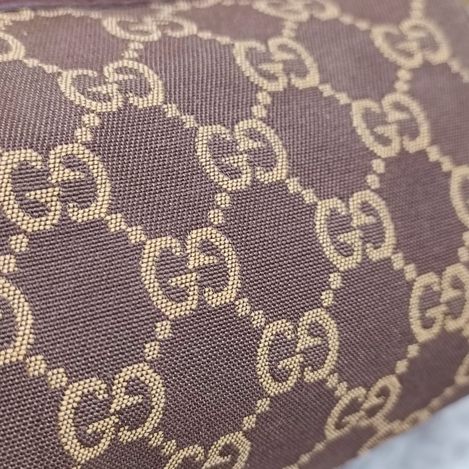 GUCCI 》 グッチ ポーチ GGキャンバス 039・1118 メイクポーチ 小物 