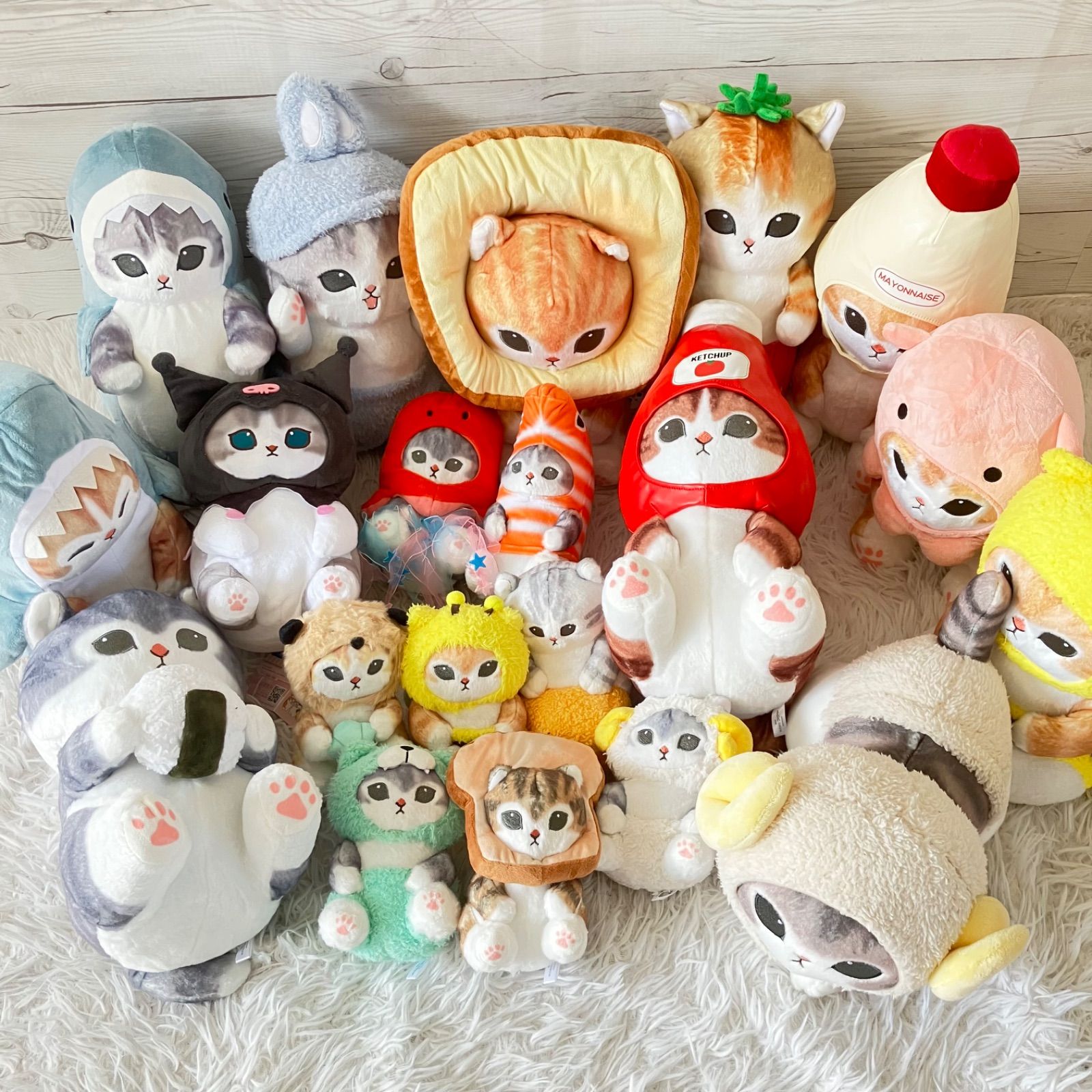 mofsand モフサンド　ぬいぐるみ　まとめ売り 美品 mofusand モフサンド ぬいぐるみ 20点セット 大量まとめ