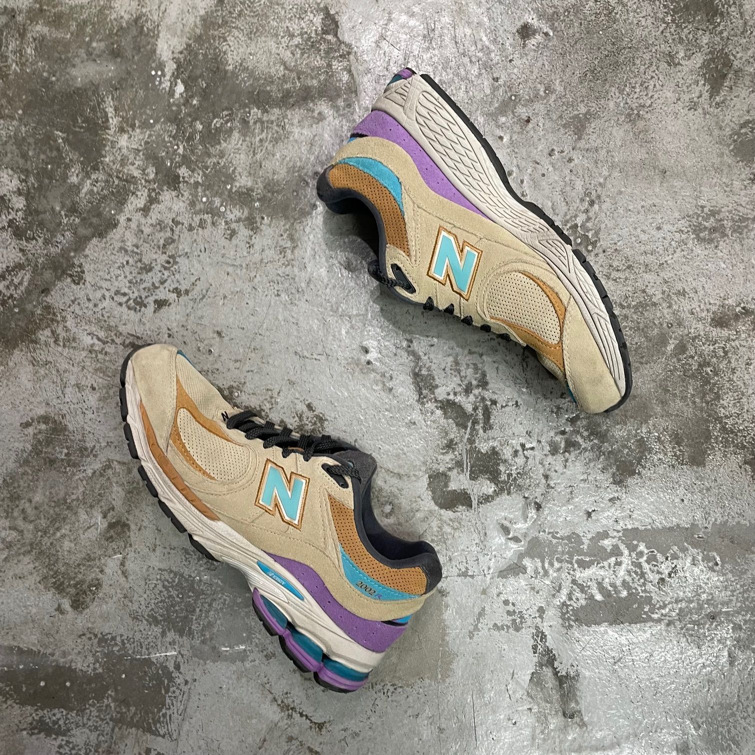 国内正規 New Balance 2002R Beige/Purple M2002RWA スエード スニーカー ニューバランス 27.5cm  76835A1 - メルカリ