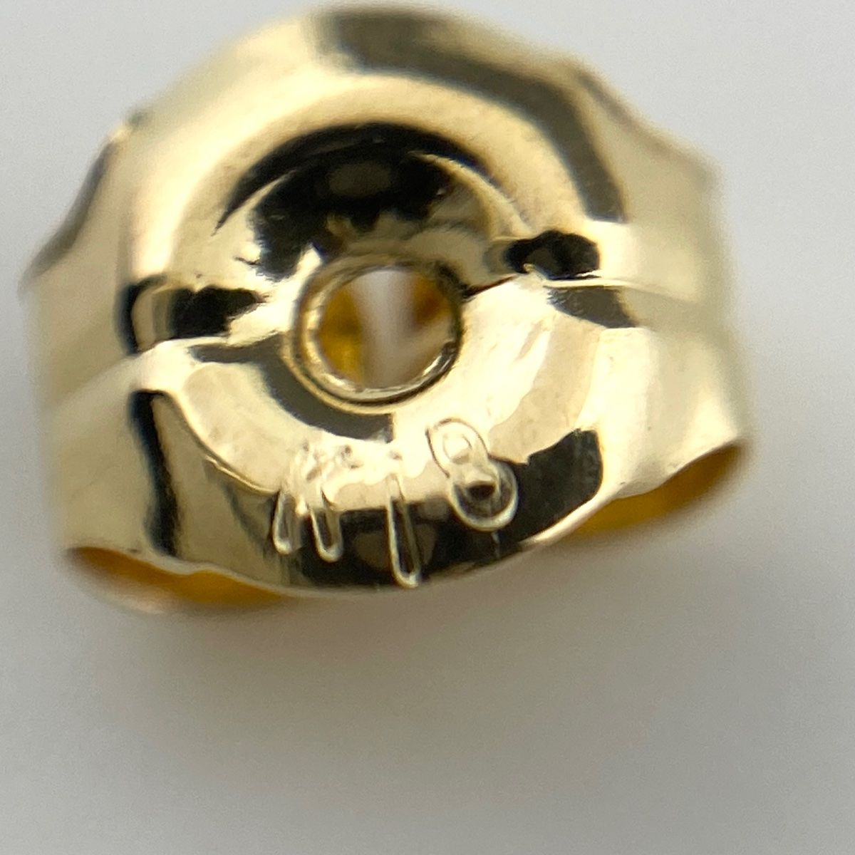 イエローゴールド