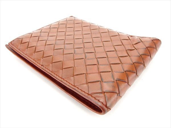 ボッテガ ヴェネタ 二つ折り 財布 ブラウン イントレチャート コンパクト ミニ Bottega Veneta おしゃれさんの愛用多数 ボッテガヴェネタの二つ折り