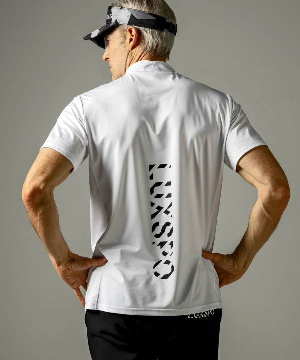 【新品】LUXEAKMPLUS リュクスエイケイエムプラス スポーツロゴモックネック半袖Tシャツ ゴルフ GOLF ジム 運動 速乾 ストレッチ メンズ おしゃれ ブランド