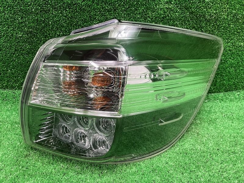 ウィッシュ ZGE25W 右テールランプ テールライト 1.8S 4WD イチコ 68-19 81551-68060 202