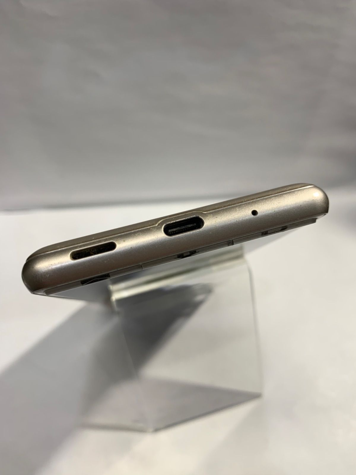 中古品】Softbank シンプルスマホ5 A001SH ゴールド SHARP シンプル 