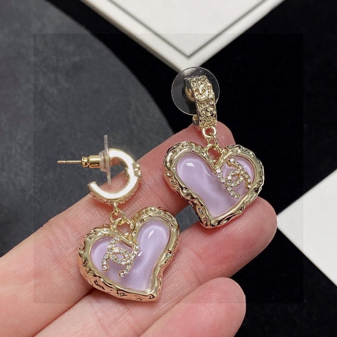 シャネル（Chanel）イヤリング ダブルC  フルダイヤモンド  ピアス シャネル（Chanel）イヤリング ダブルC フルダイヤモンド ピアス