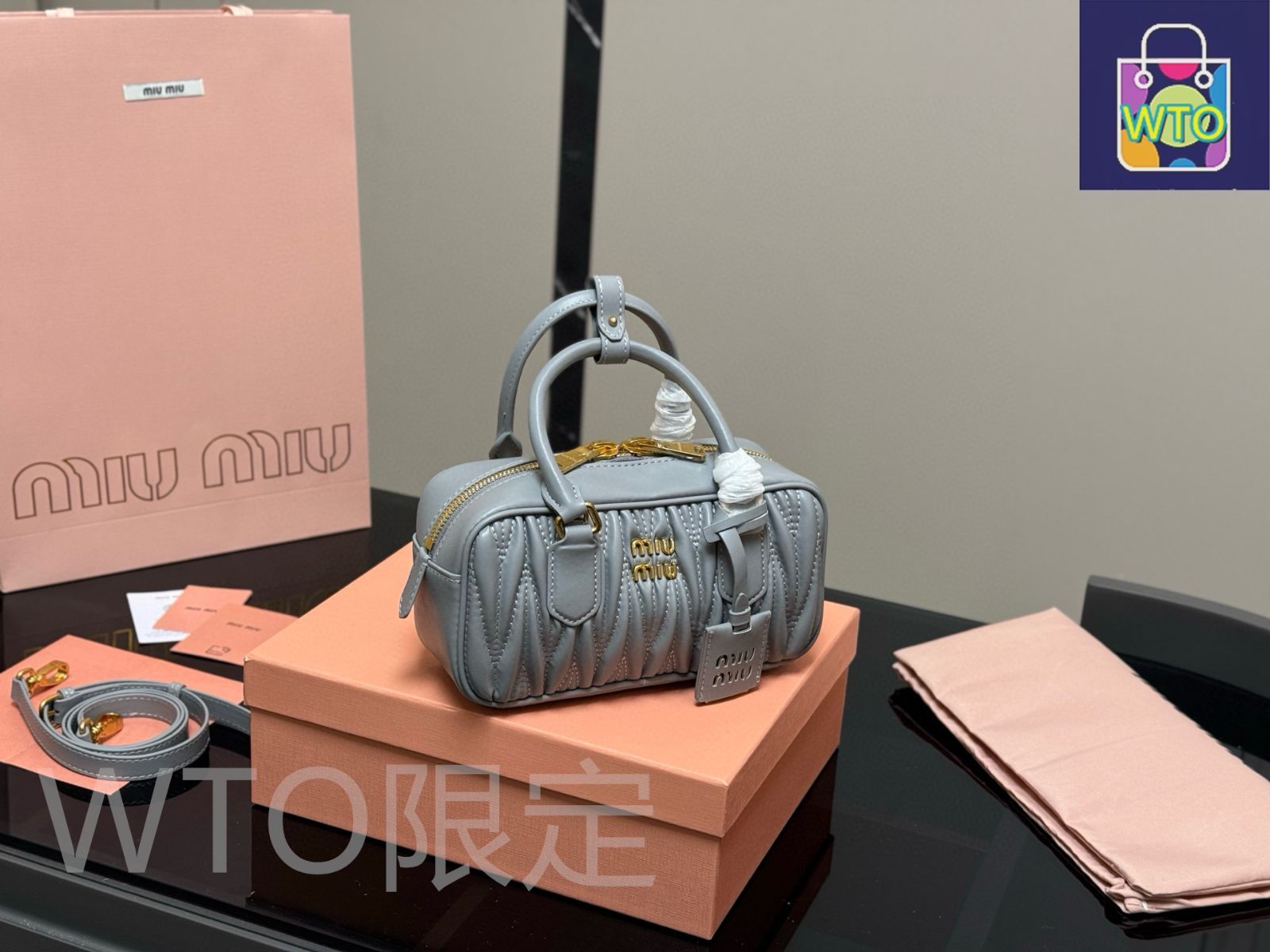 7月6まで 限定値下miumiu ボウリングバッグ　ブラック シンプルコーデをラグジュアリーに☆Miu Miu☆ボウリングバッグ