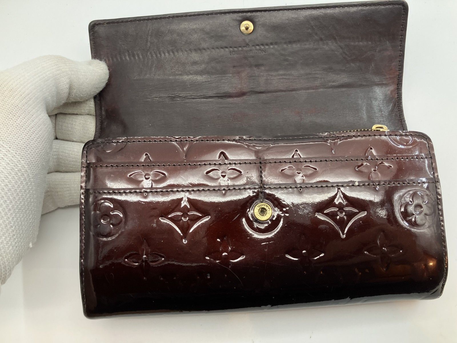 ルイヴィトン ポルトフォイユ・サラ アマラント ヴェルニ 長財布