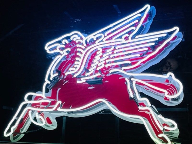 モビール Mobil ペガサス ネオン 看板 オイル ブリキ シェビー ブリキ