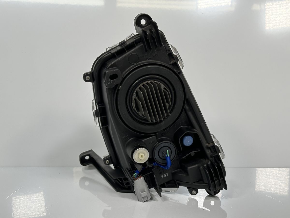 右フォグランプAssy フォグライト