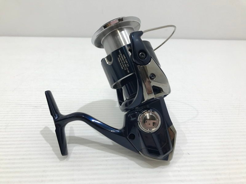 SHIMANO - 中古美品　シマノ スピニングリール 21 ツインパワーXD C5000XG SHIMANO シマノ 21 ツインパワー XD C5000XG スピニングリール