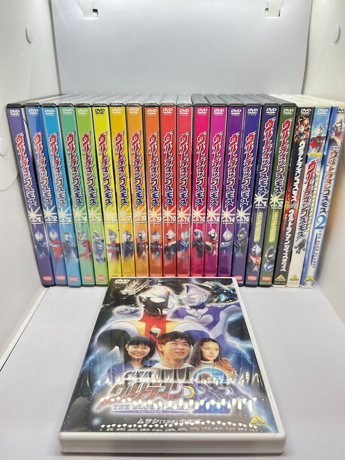 未開封含/全巻セット】DVD ウルトラマンコスモス 全15巻+スペシャル 