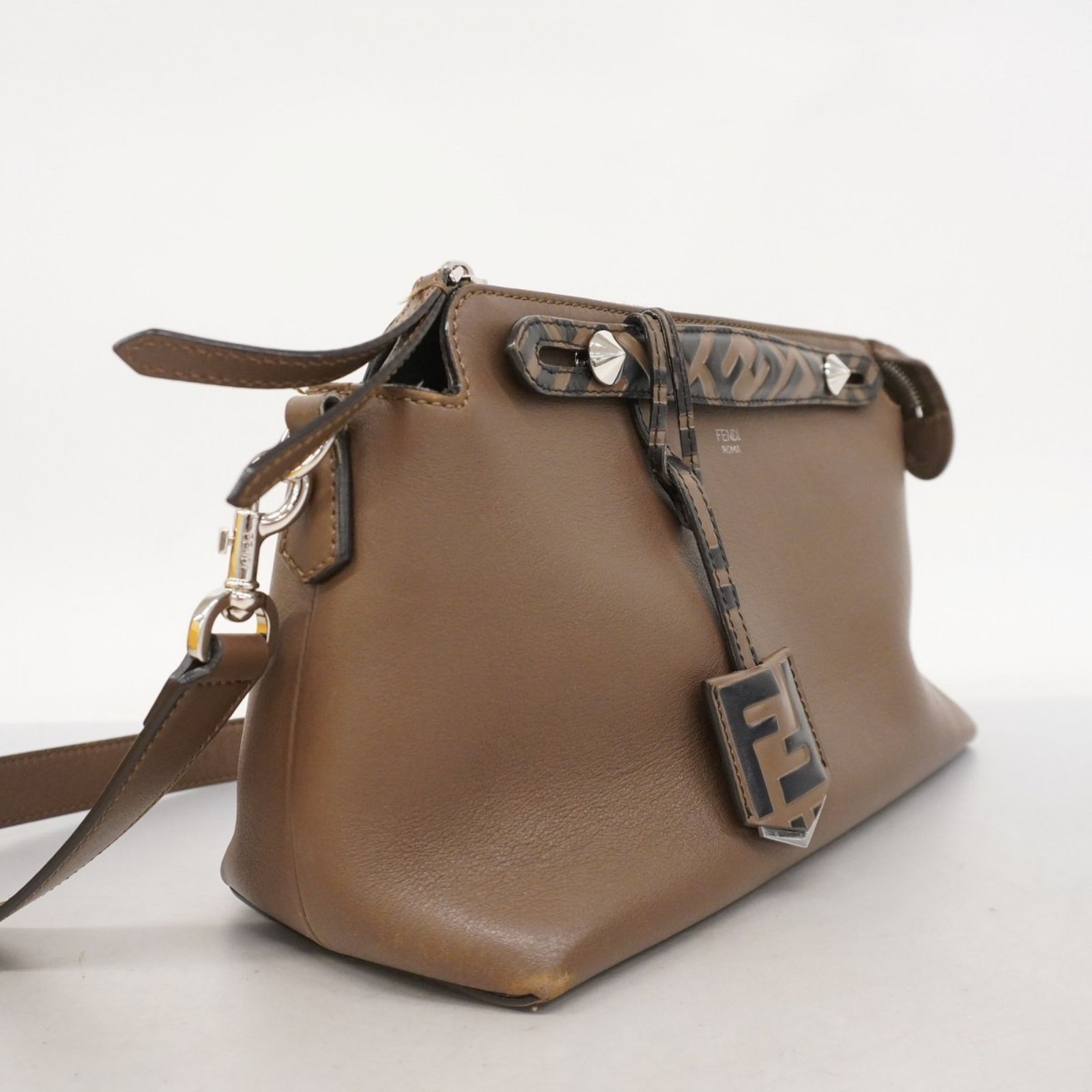 正規品 FENDI フェンディ ハンドバッグ レザー ズッカ ロゴ 革 ブラウン フェンディ(Fendi) フェンディ ハンドバッグ ズッカ