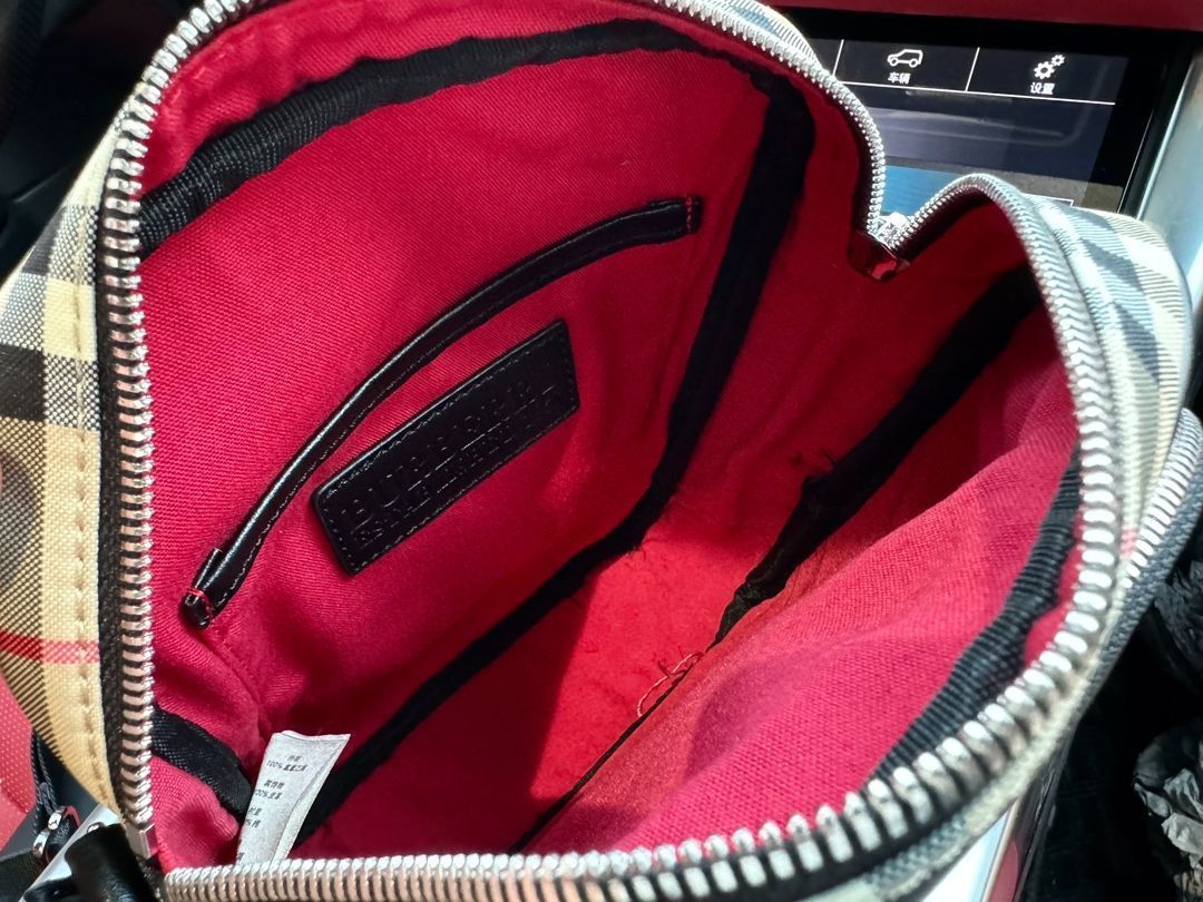 今日特価】Burberry 送料無料！ヴィンテージ レザーショルダー