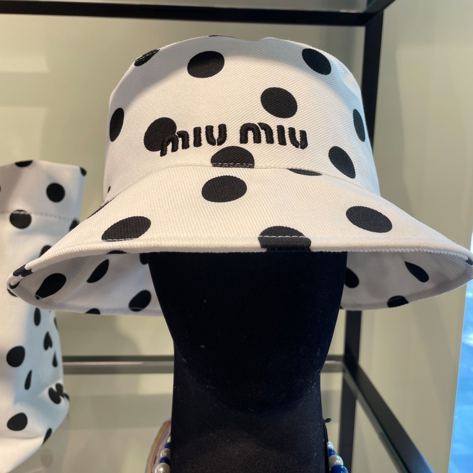 激安特価品 miumiu キャップ ギンガムチェック Mサイズ