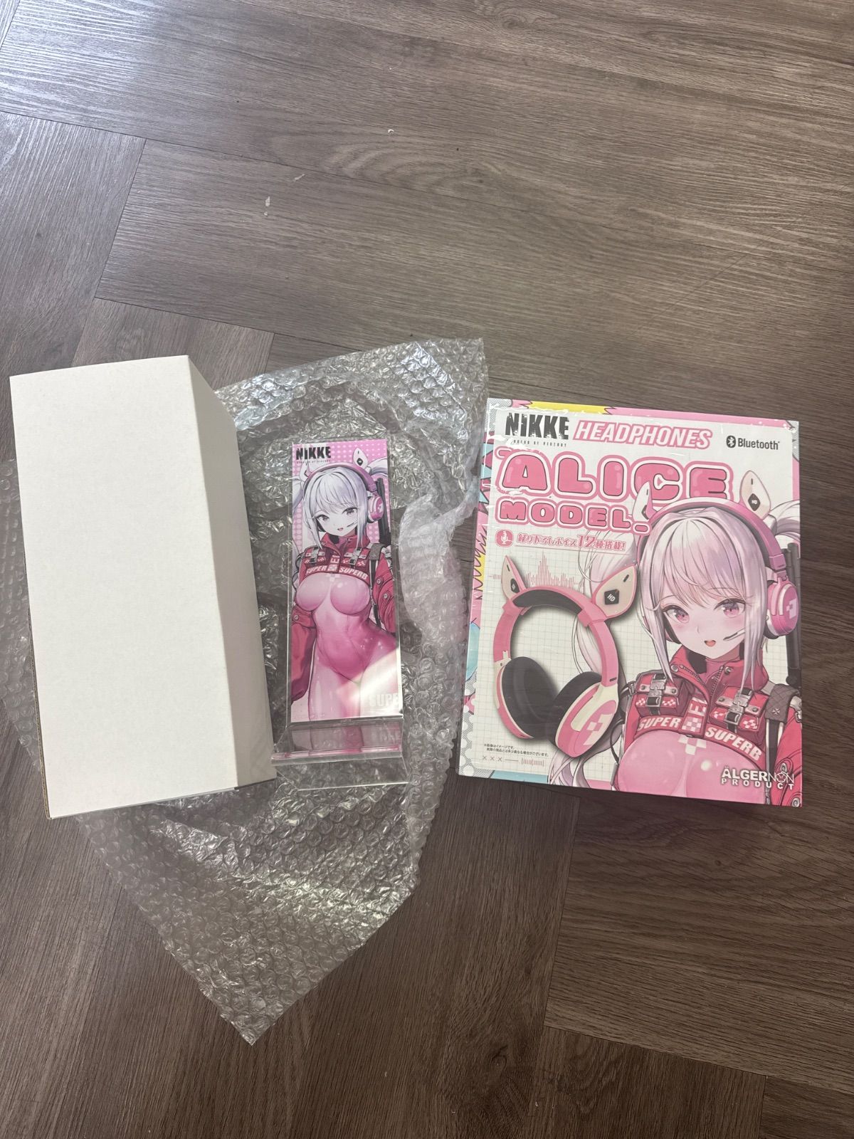 NIKKE アリスのヘッドホン