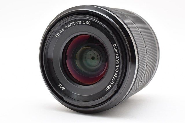 SONY FE 28 70 mm F 3 5 6 OSS SEL 2870 手ブレ補正搭載 フルサイズ対応 レンズフード付き やや使用感あり 全体的にきれいな状態 日常 旅行 動画撮影に最適な標準ズーム