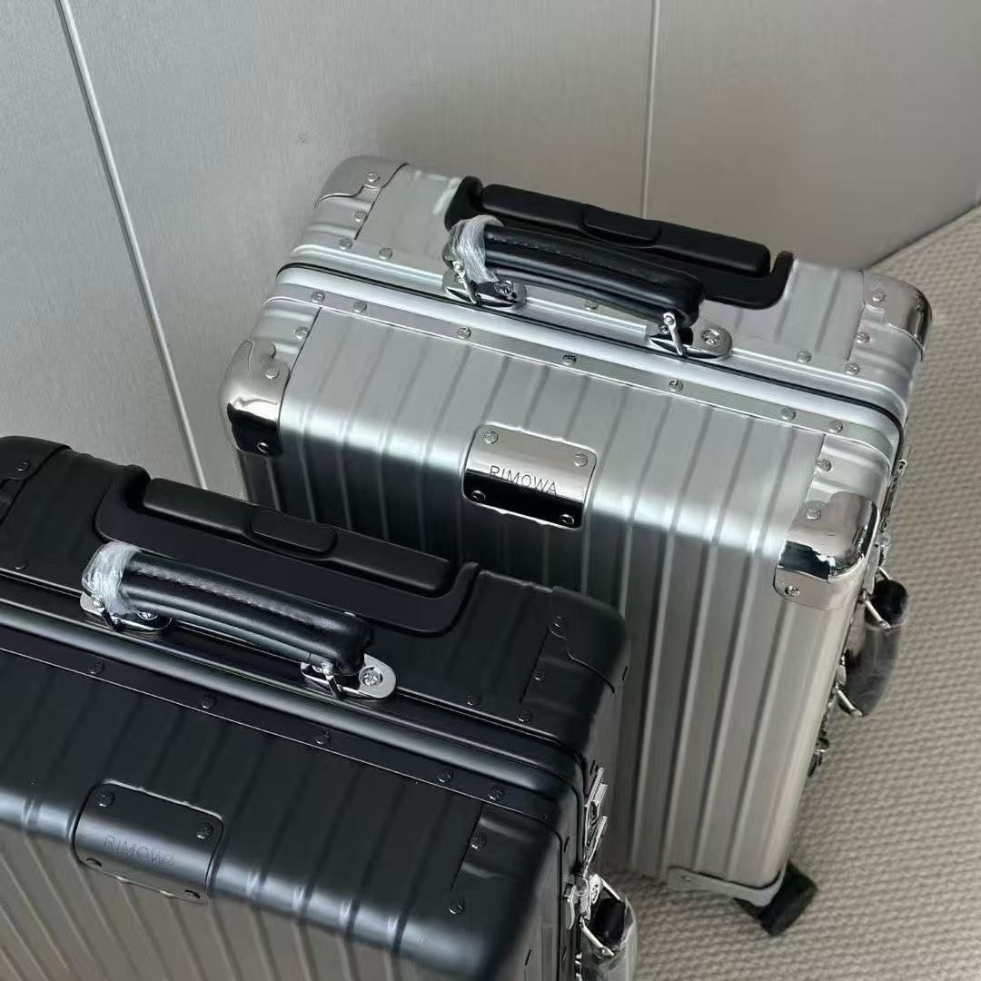 ♥ RIMOWA リモワ Classic Cabin 36L クラシックキャビン 36L Silver シルバー アルミニウム スーツケース キャリケース