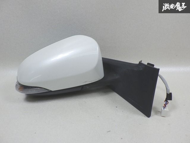 TOYOTA トヨタ 純正 NSP130 ヴィッツ ドアミラー サイドミラー