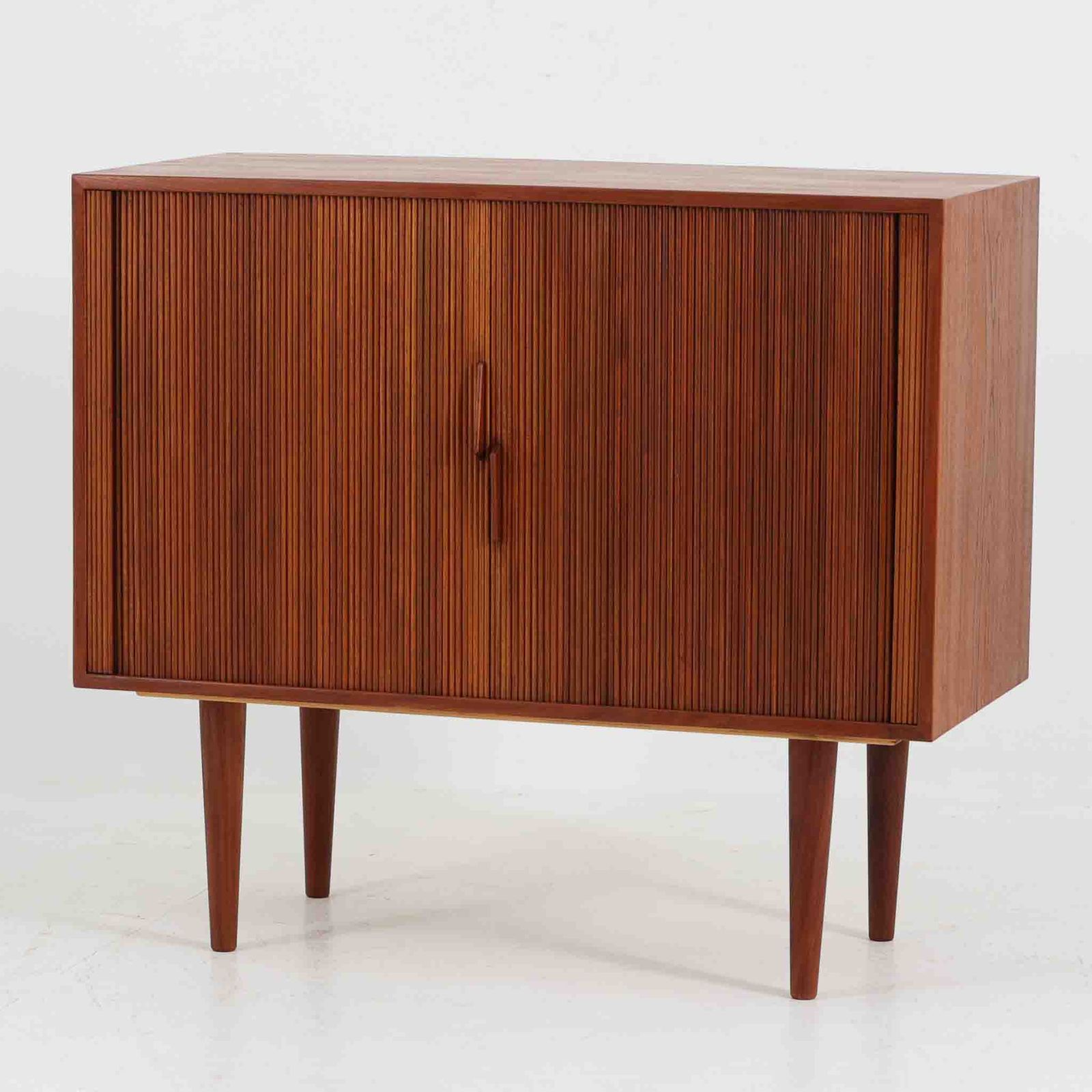 Kristiansen 蛇腹キャビネット