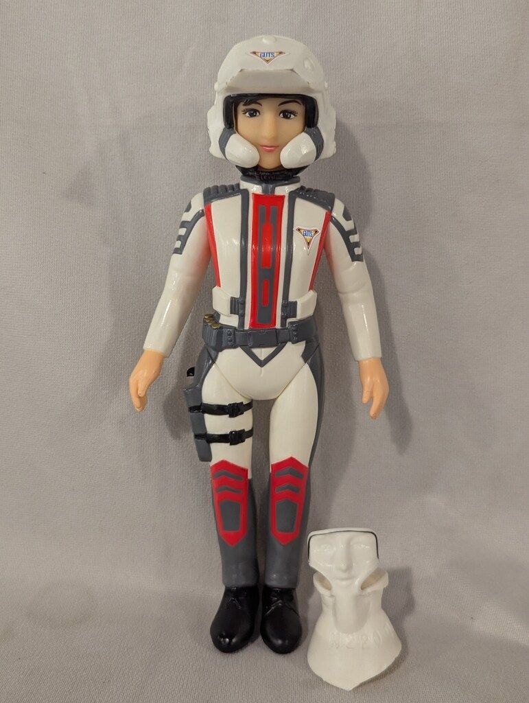M1号 レナ隊員 M1号 M1号ウルトラシリーズ レナ隊員 - メルカリ